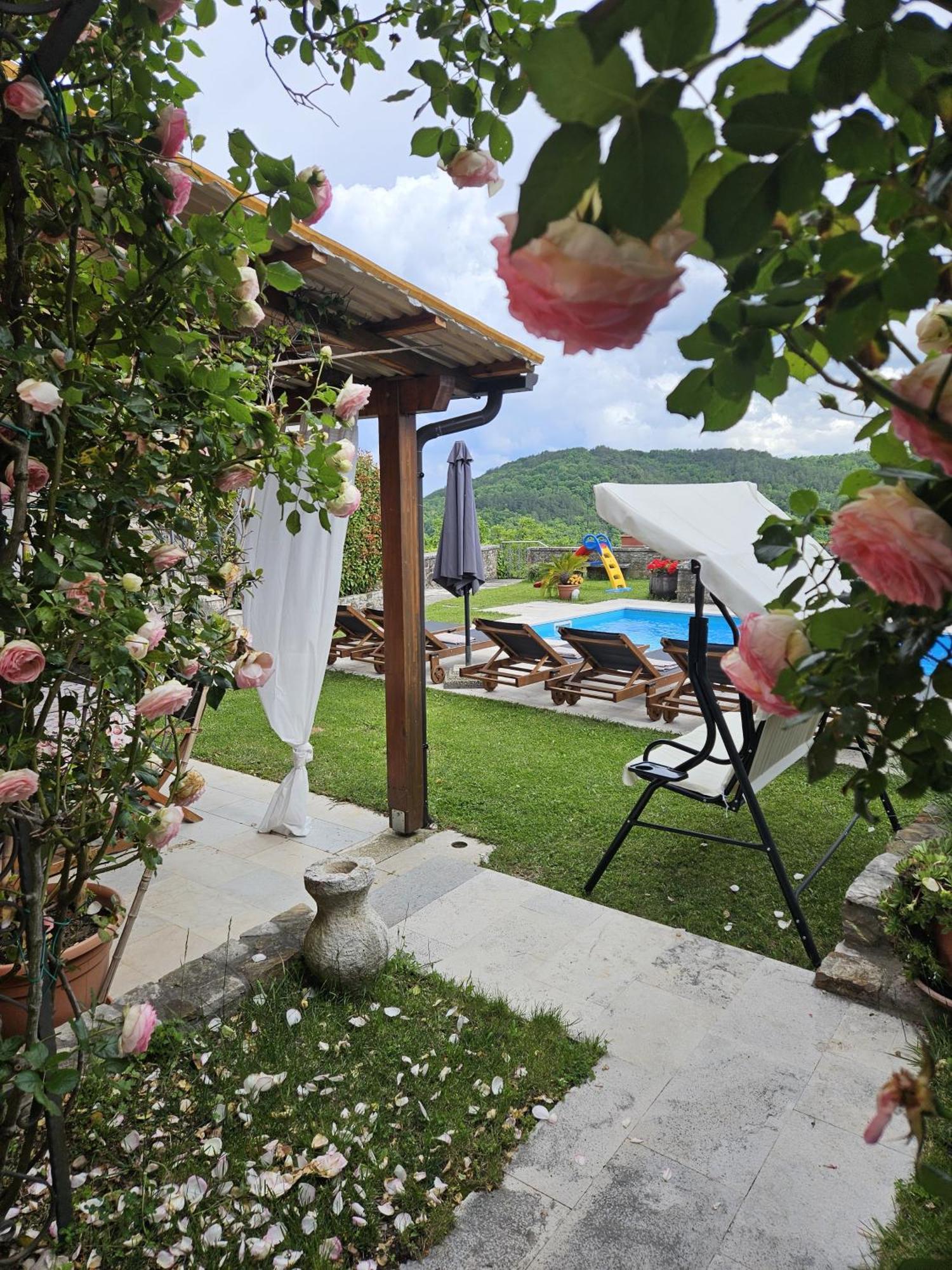 Villa Letizia Oprtalj Bagian luar foto