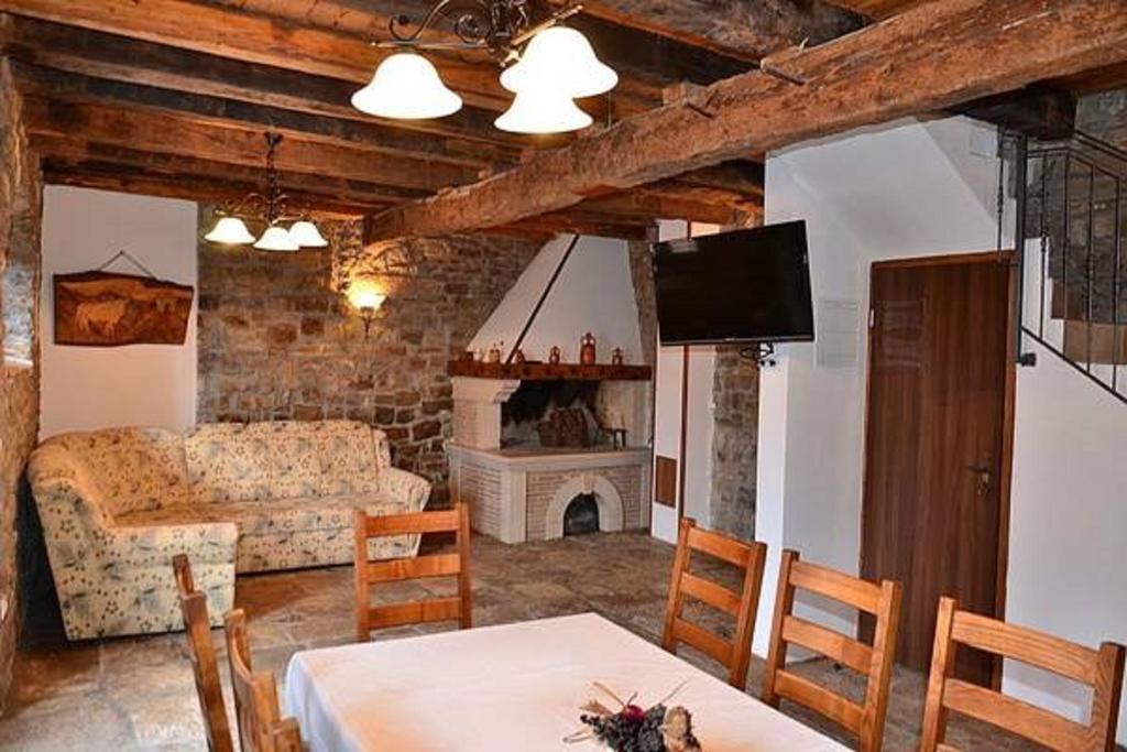 Villa Letizia Oprtalj Ruang foto